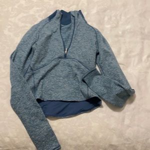 Lululemon cropped half zip